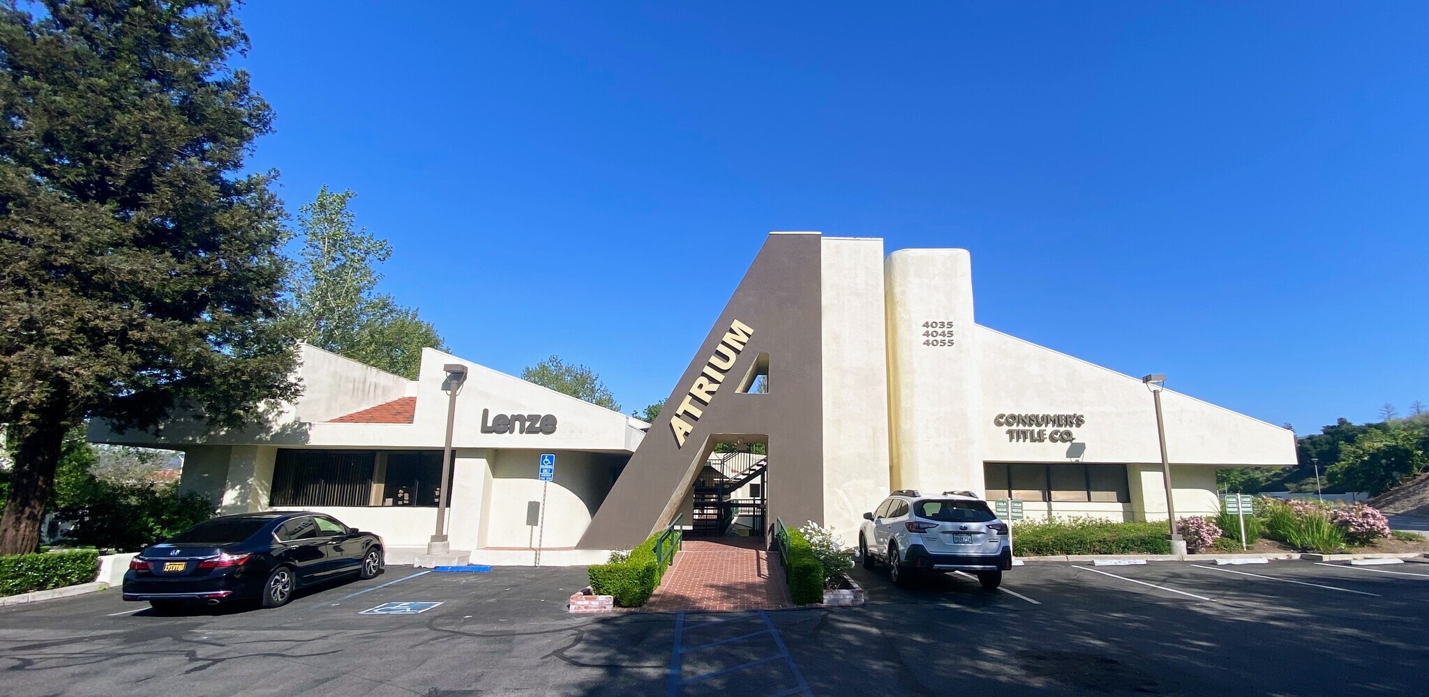 4035 E Thousand Oaks Blvd, Westlake Village, CA for lease Building Photo- Image 1 of 7