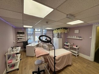 Plus de détails pour 43-51 Bethel St, Brighouse - Commerce de détail à vendre