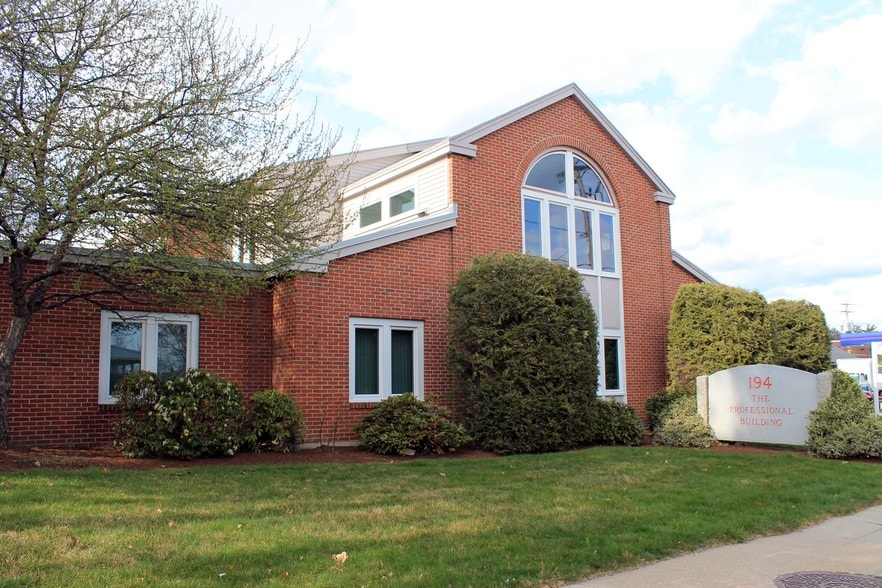 194 Pleasant St, Concord, NH for lease - Building Photo - Image 2 of 5