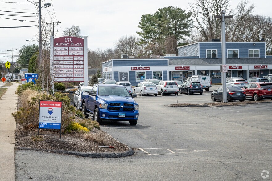 170 Flanders Rd, Niantic, CT à louer - Photo du bâtiment - Image 2 de 25