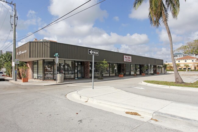 Plus de détails pour 3230-3290 NE 32nd St, Fort Lauderdale, FL - Commerce de détail à louer