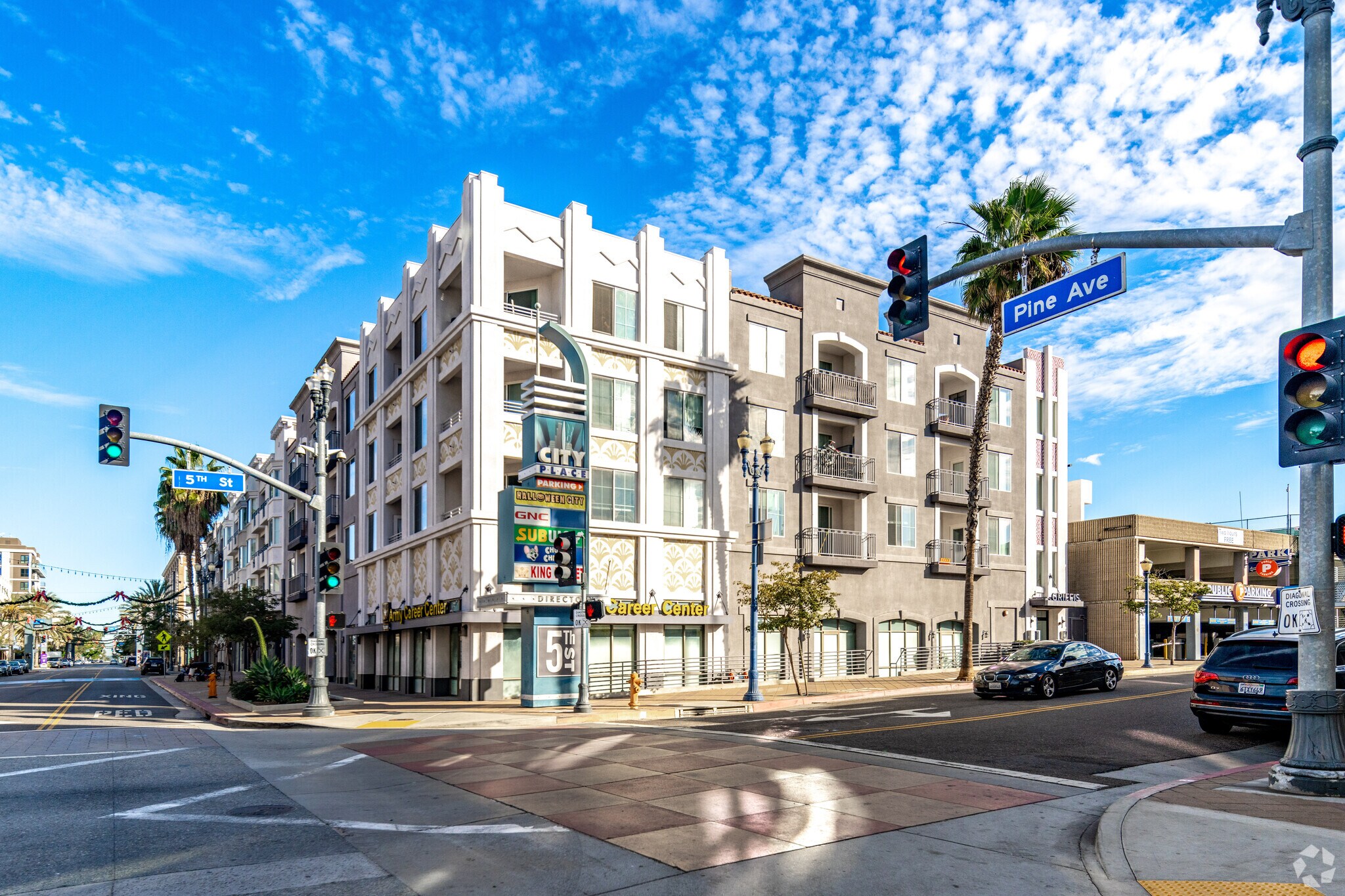 450-596 Long Beach Blvd, Long Beach, CA à louer Photo principale- Image 1 de 4