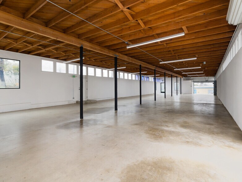 805 E El Segundo Blvd, El Segundo, CA à vendre - Photo intérieure - Image 1 de 29