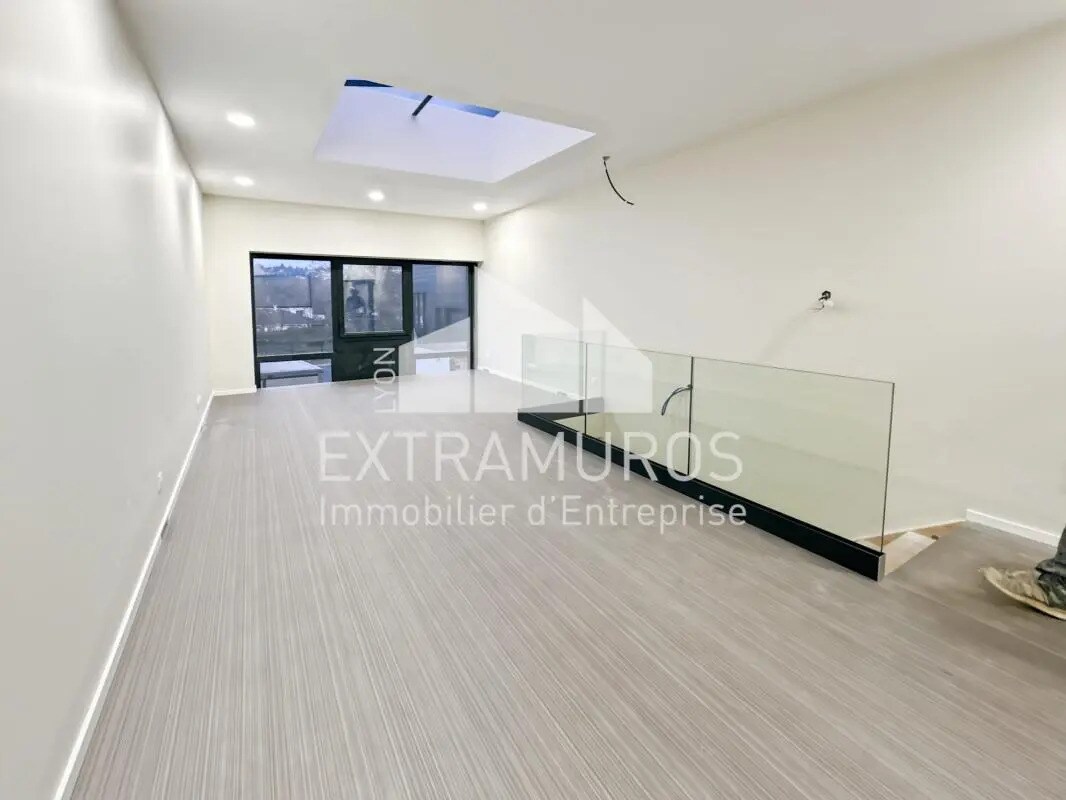 Bureau dans Chaponost à louer Photo du bâtiment- Image 1 de 9