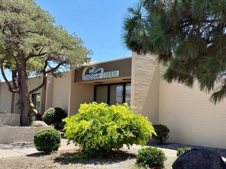 5800-5810 Lomas Blvd NE, Albuquerque, NM à vendre - Photo du bâtiment - Image 1 de 7