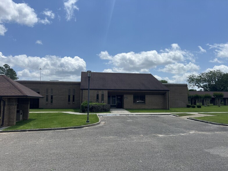 120 Woodlands Blvd, Thomasville, GA à louer - Photo du bâtiment - Image 2 de 10