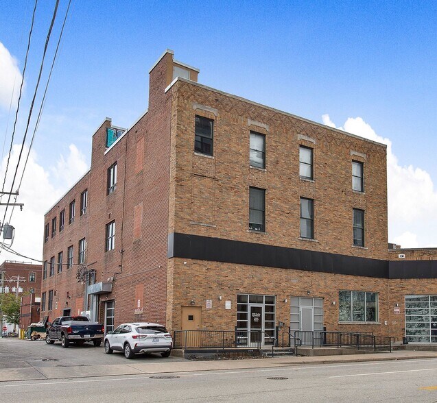 1510 W Broad St, Richmond, VA for lease - Building Photo - Image 2 of 6