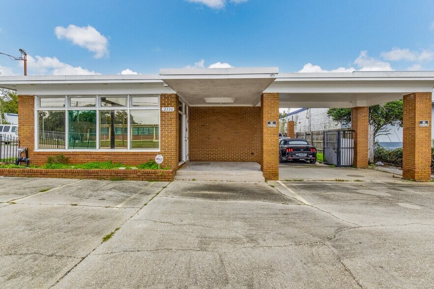 2220 N Palafox St, Pensacola, FL à vendre - Photo du bâtiment - Image 2 de 37
