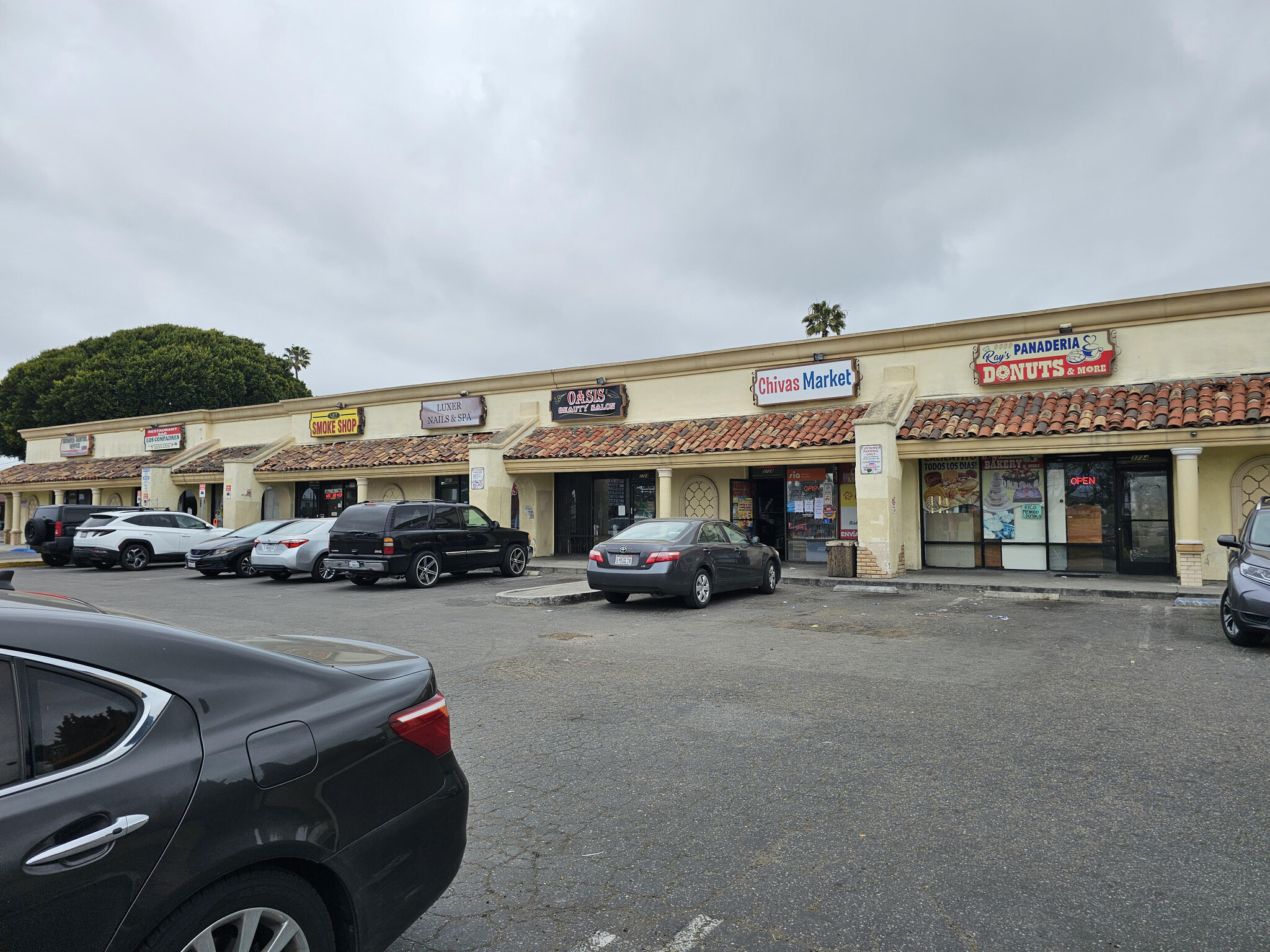 3700-3720 Saviers Rd, Oxnard, CA for lease Building Photo- Image 1 of 1