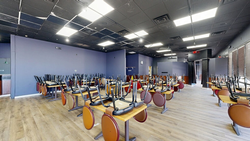 9620 N Metro Pky W, Phoenix, AZ for sale - Matterport 3D Scan - Image 3 of 26