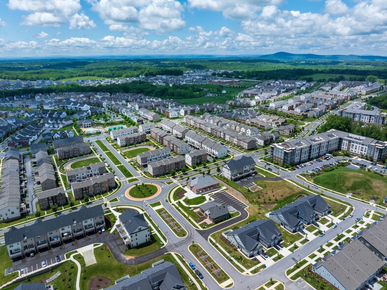 22305 Cabin Branch, Clarksburg, MD for sale - Building Photo - Image 2 of 5