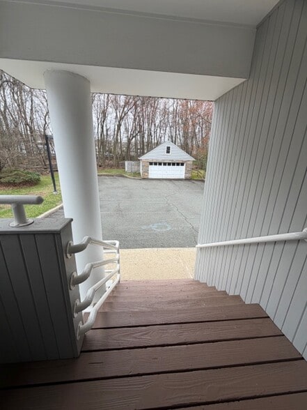 629 W Mount Pleasant Ave, Livingston, NJ for sale - Building Photo - Image 3 of 10