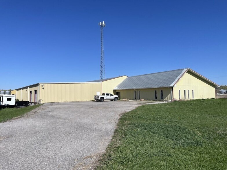 650 Highway 75, Tekamah, NE à vendre - Photo du bâtiment - Image 2 de 12