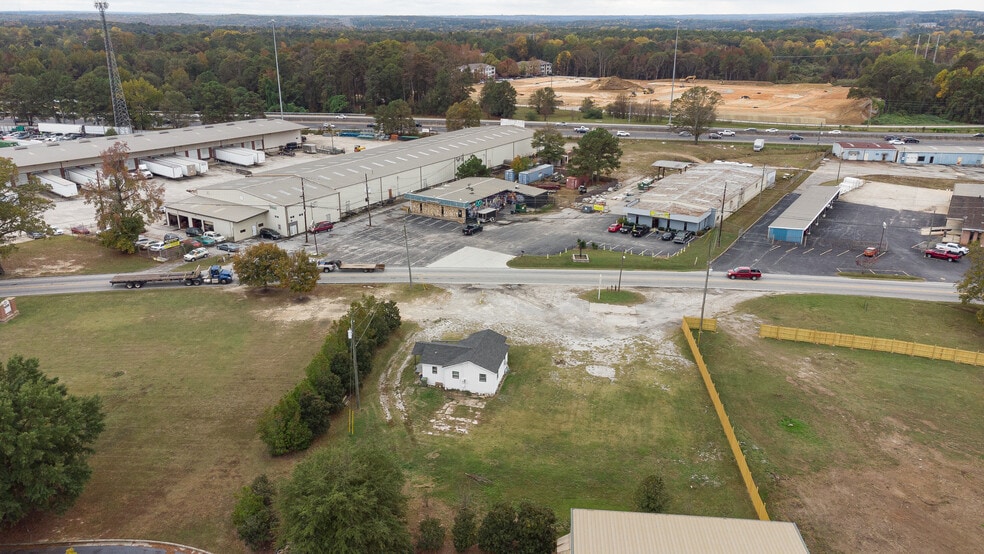 2209 Old Covington Hwy SW, Conyers, GA à louer - Photo du bâtiment - Image 2 de 20