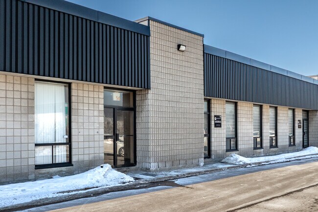 Plus de détails pour 173 Glidden Rd, Brampton, ON - Industriel à louer