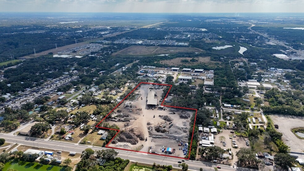 7314 Nundy Ave, Gibsonton, FL for lease - Building Photo - Image 2 of 17