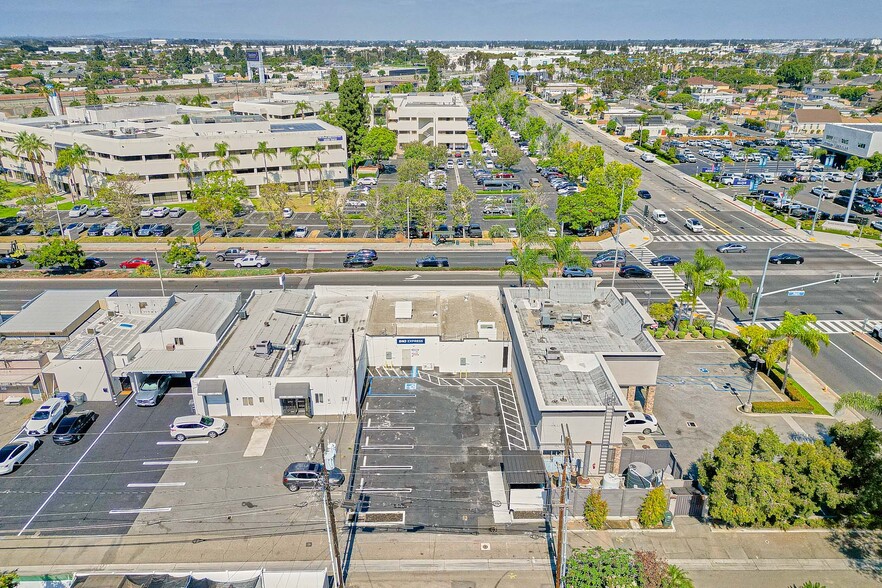 6262 Beach Blvd, Buena Park, CA à vendre - Photo du bâtiment - Image 3 de 9