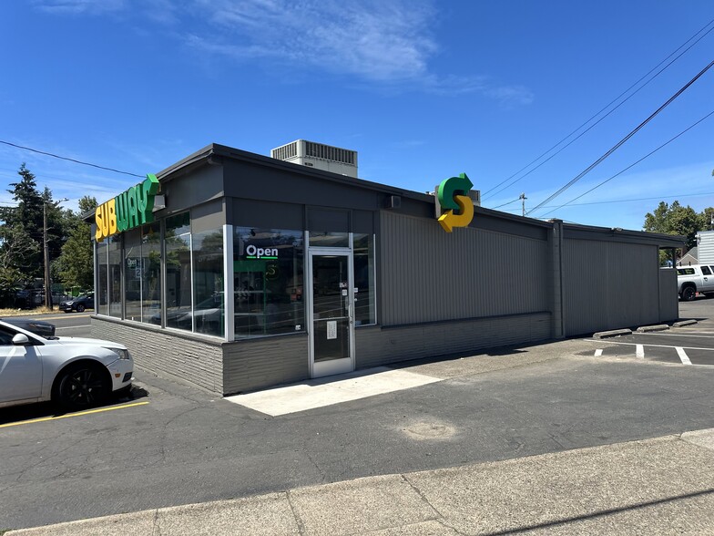 5135 SE Foster Rd, Portland, OR for lease - Building Photo - Image 1 of 4