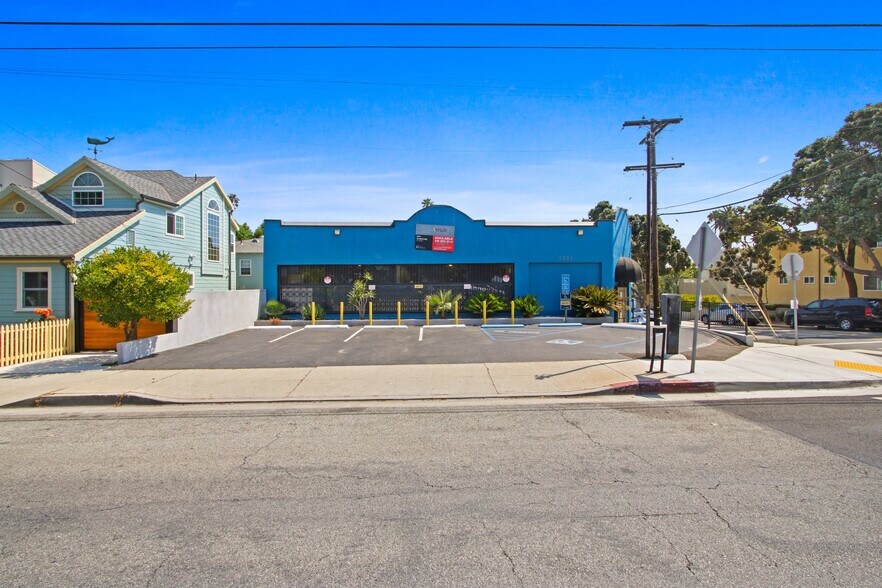 2331 4th St, Santa Monica, CA à vendre - Photo du bâtiment - Image 2 de 8