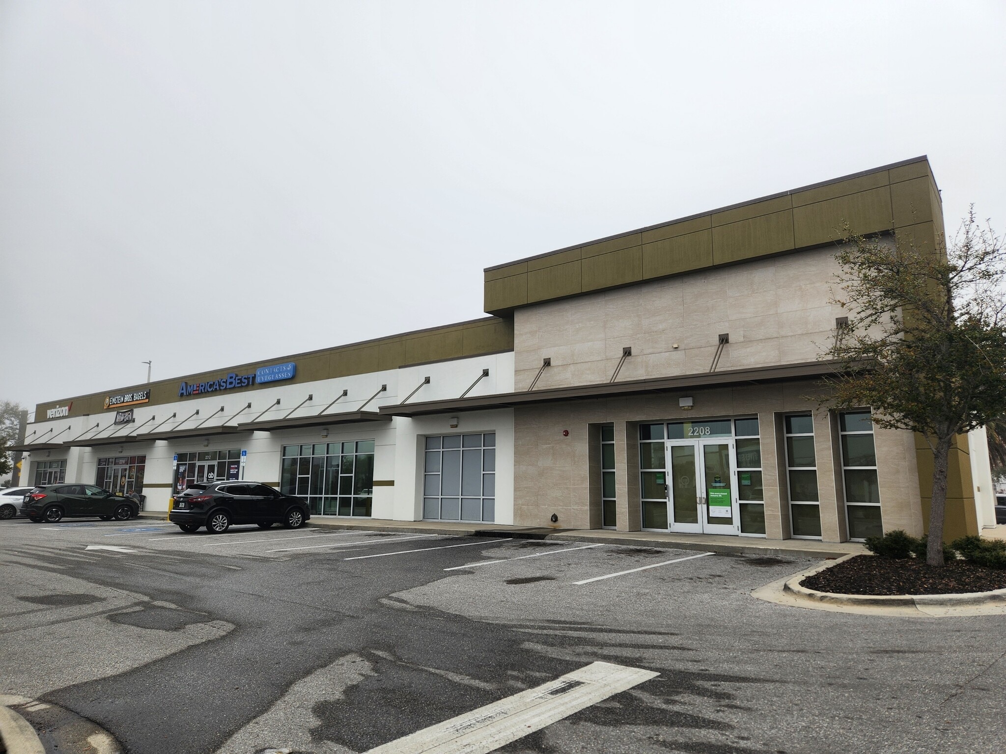 6901 22nd St N, Saint Petersburg, FL for lease Primary Photo- Image 1 of 7