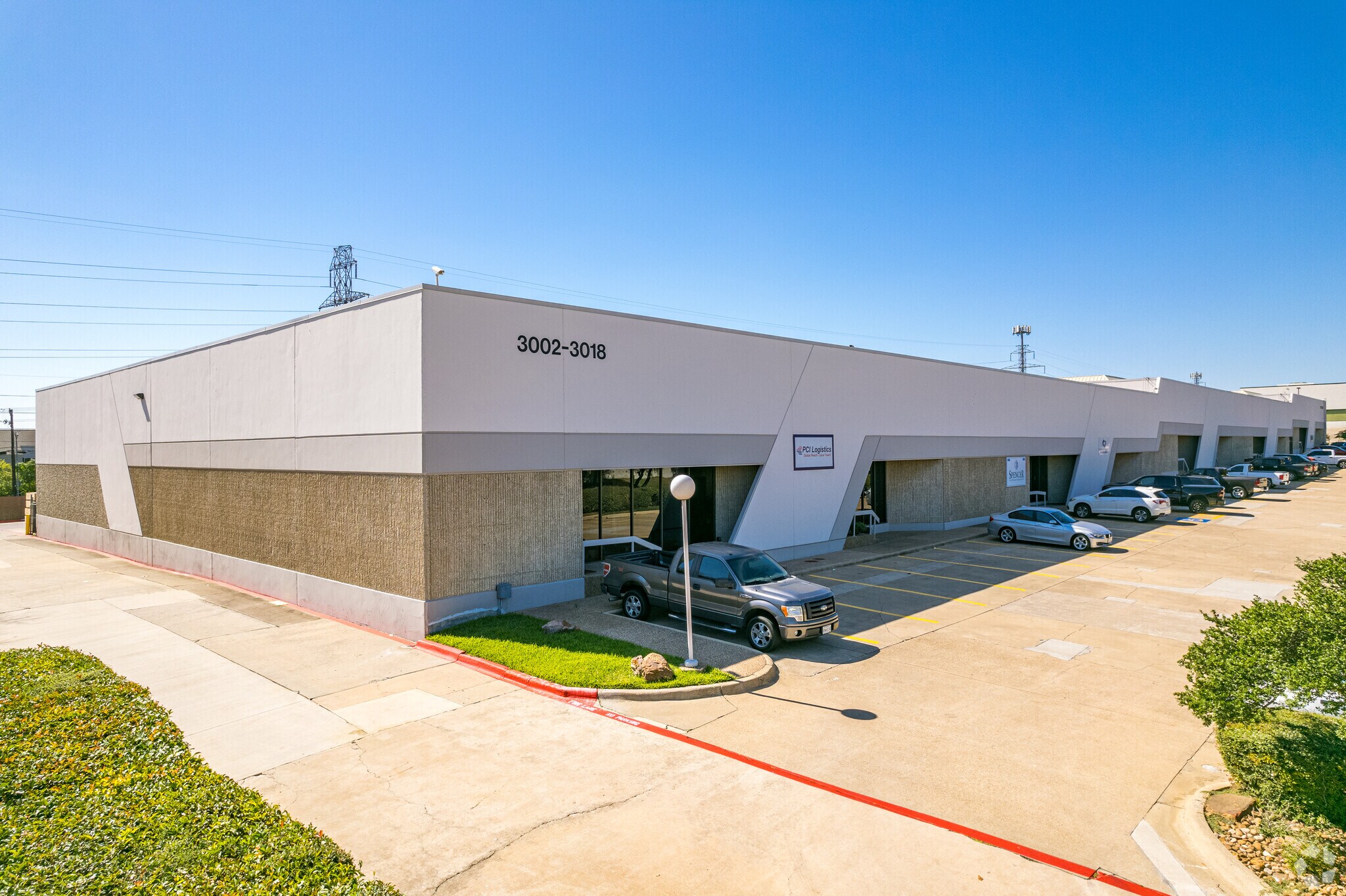 3002-3018 S Skyway Cir S, Irving, TX for lease Building Photo- Image 1 of 9