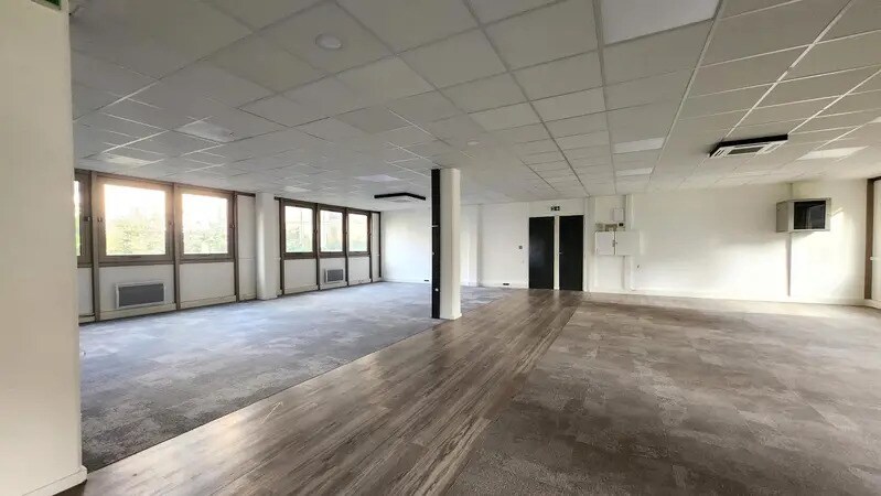 Office in Boulogne-Billancourt for lease - Interior Photo - Image 3 of 5