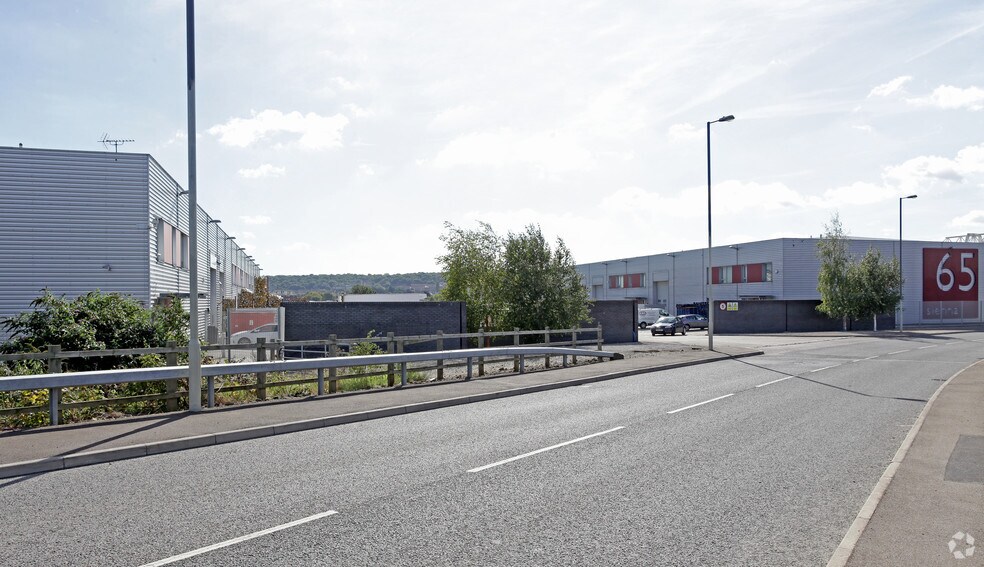 65.5-65.7 White Hart Ave, Londres à vendre - Photo du bâtiment - Image 2 de 9