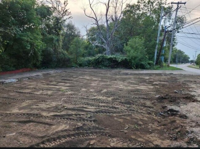 Plus de détails pour 2110 N Forest Rd, Buffalo, NY - Terrain à vendre