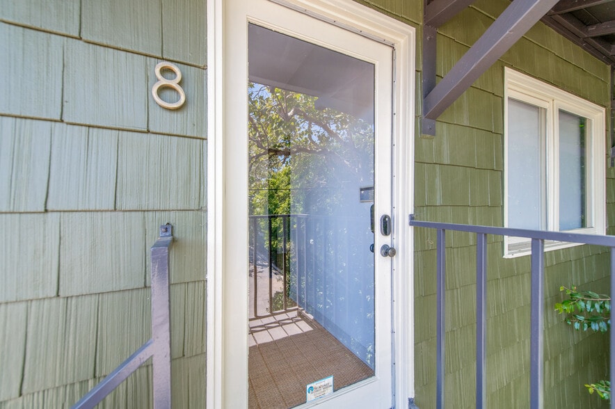 2482 Newport Blvd, Costa Mesa, CA for lease - Building Photo - Image 2 of 27