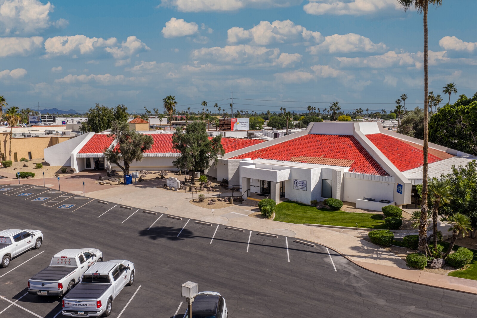 10240 W Bell Rd, Sun City, AZ à vendre Photo du bâtiment- Image 1 de 6
