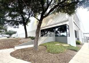 4633 Perrin Crk, San Antonio, TX à louer Photo du bâtiment- Image 1 de 9