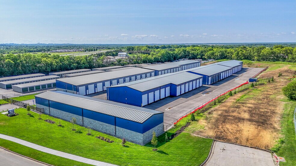 1901 E 173rd St, Belton, MO for lease - Building Photo - Image 3 of 7