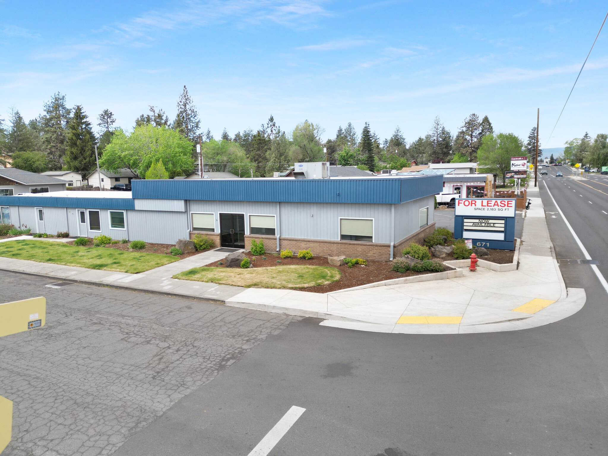 671 NE Greenwood Ave, Bend, OR for lease Interior Photo- Image 1 of 31