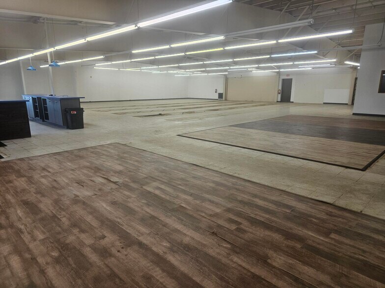 804 N Union St, Mauston, WI for lease - Building Photo - Image 2 of 28