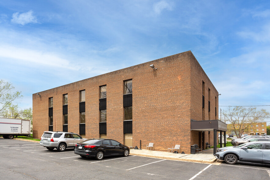 400 N Washington St, Falls Church, VA for lease - Building Photo - Image 3 of 11