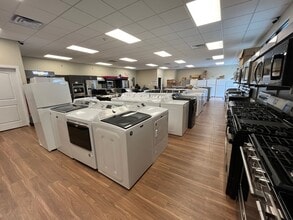 388 Washington Rd, Sayreville, NJ for lease Interior Photo- Image 2 of 5