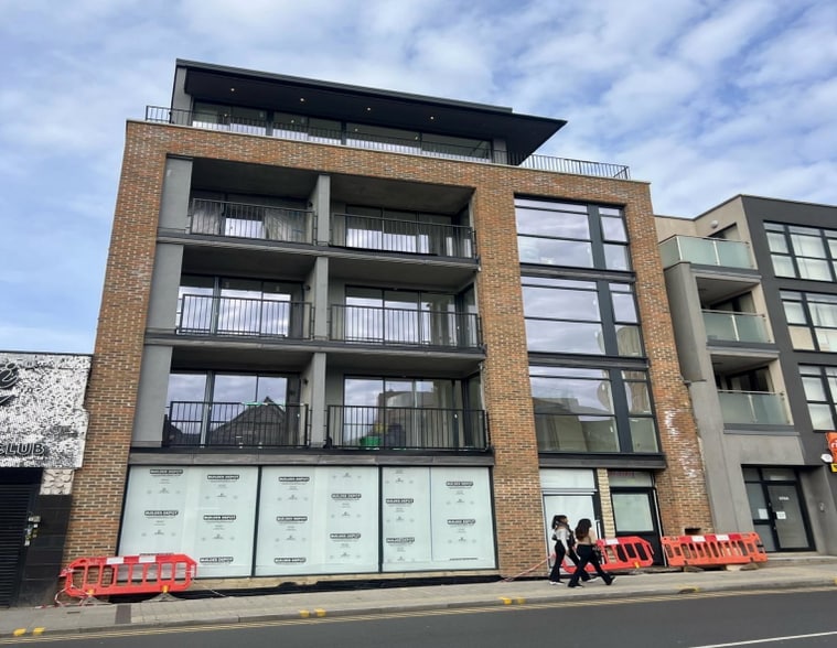 574 High rd, Wembley for lease - Primary Photo - Image 1 of 3