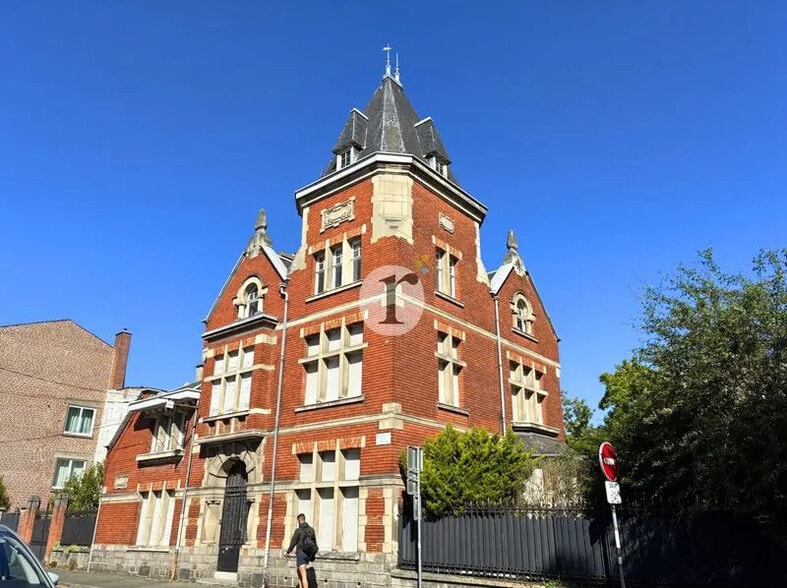 Office in Lambersart for lease - Building Photo - Image 1 of 6