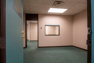 200 James St S, Hamilton, ON for lease Building Photo- Image 2 of 18