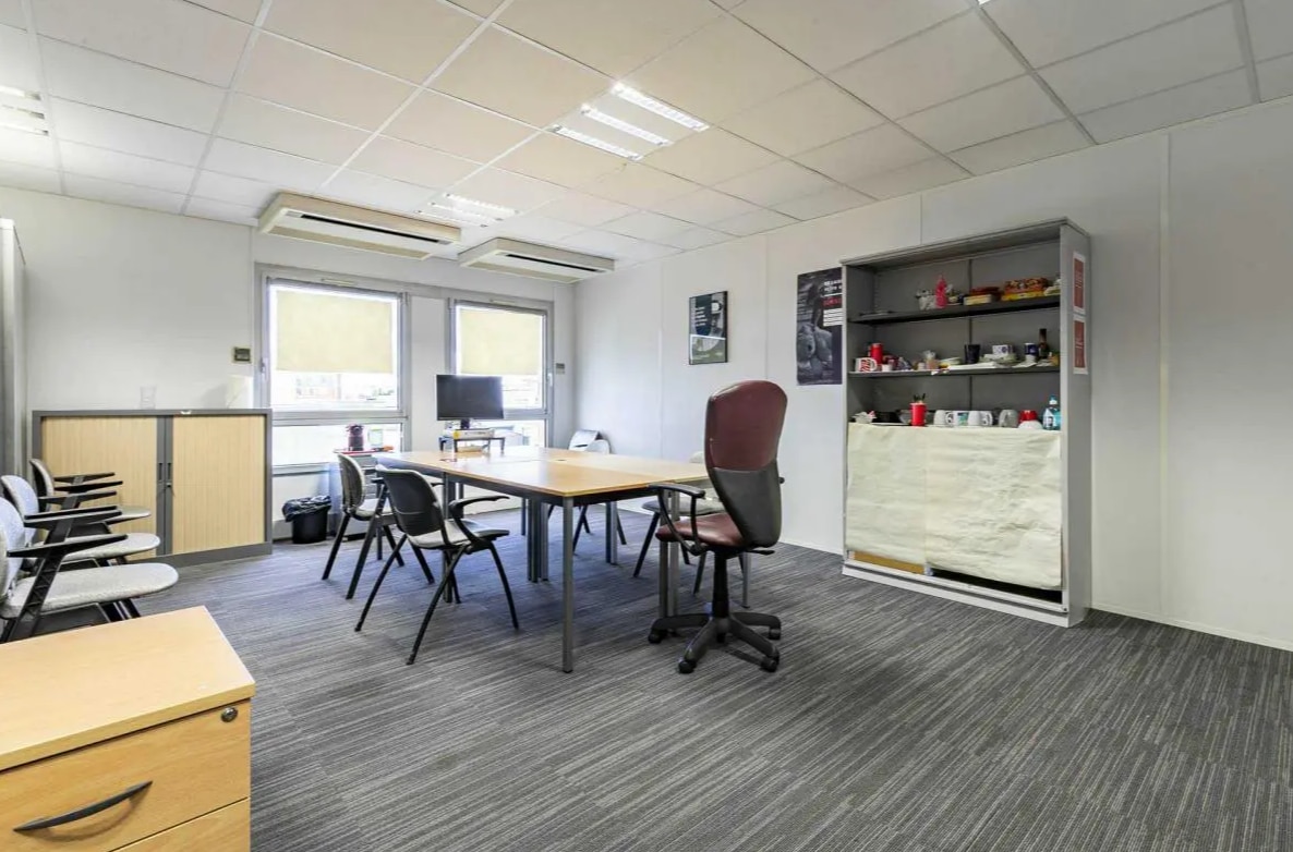 110 Rue Jules Guesde, Levallois-Perret, HDS 92300 - Unité 1 - - Photo intérieure - Image 1 of 2