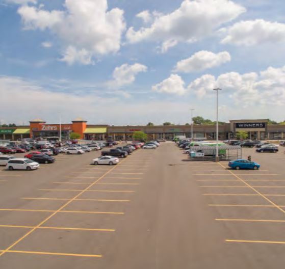 7201 Tecumseh Rd E, Windsor, ON à vendre - Photo principale - Image 1 de 1