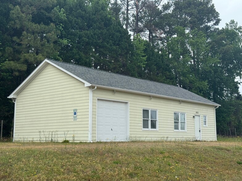 4931 Drive in Ln, Wendell, NC à louer - Photo du bâtiment - Image 2 de 9