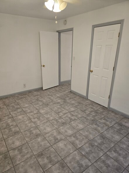 810-820 Lampasas Ave, Sacramento, CA à vendre - Photo du bâtiment - Image 3 de 42