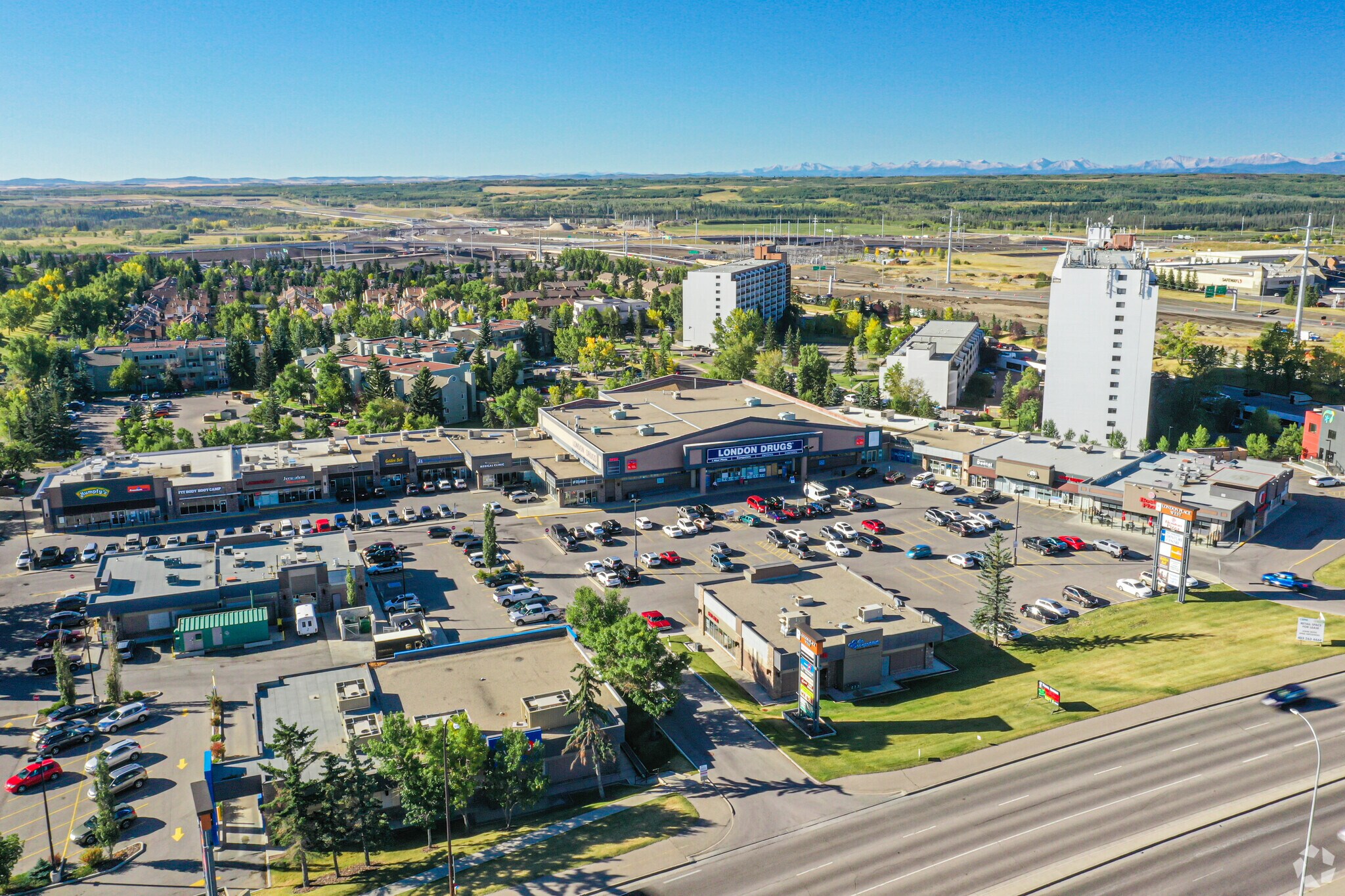 5255 Richmond Rd SW, Calgary, AB à vendre Photo du bâtiment- Image 1 de 1