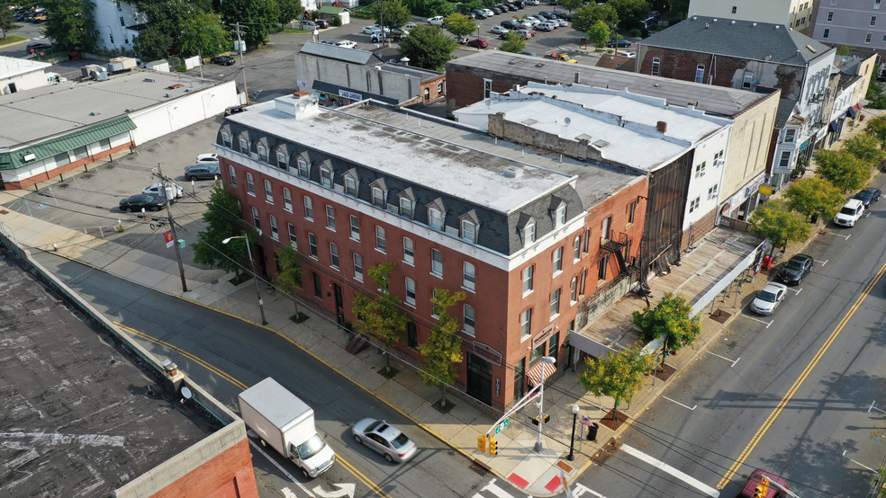 2 E Washington Ave, Washington, NJ à vendre - Photo du bâtiment - Image 1 de 1