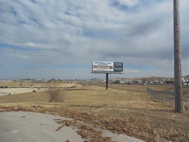 2827 E Mall Dr, Rapid City, SD à vendre - Photo du bâtiment - Image 2 de 10