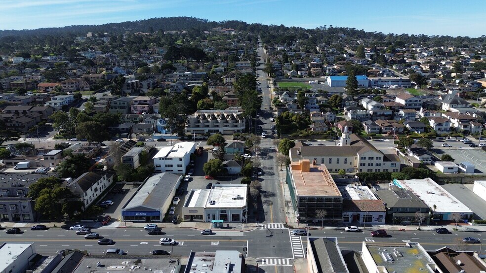 585-599 Lighthouse St, Monterey, CA à vendre - Photo du bâtiment - Image 3 de 8