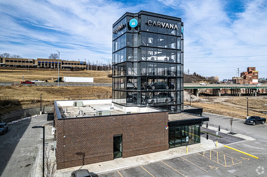 1700 W 29th St, Kansas City, MO for sale - Building Photo - Image 2 of 18
