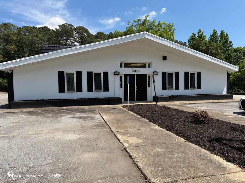 3076 Campbellton Rd SW, Atlanta, GA à louer - Photo du bâtiment - Image 3 de 4