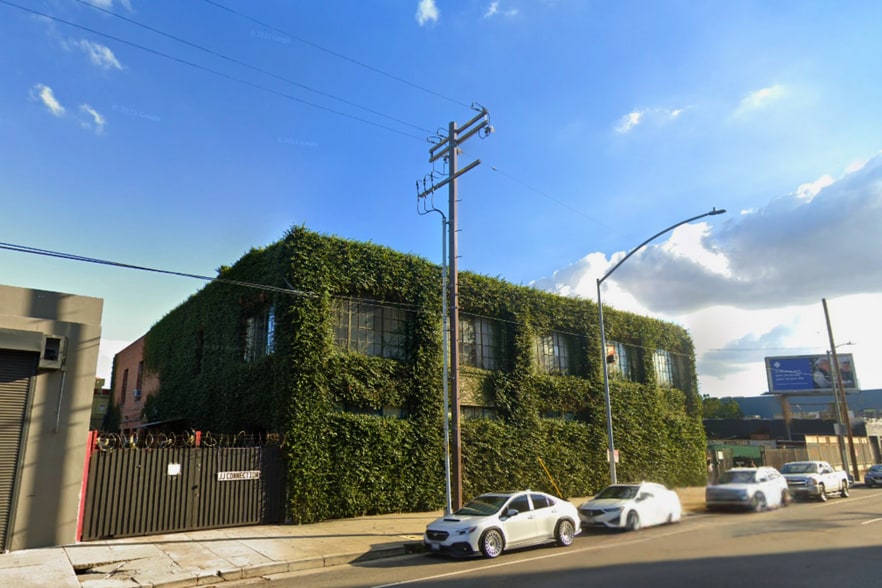 3430 S Hill St, Los Angeles, CA for lease - Building Photo - Image 3 of 7
